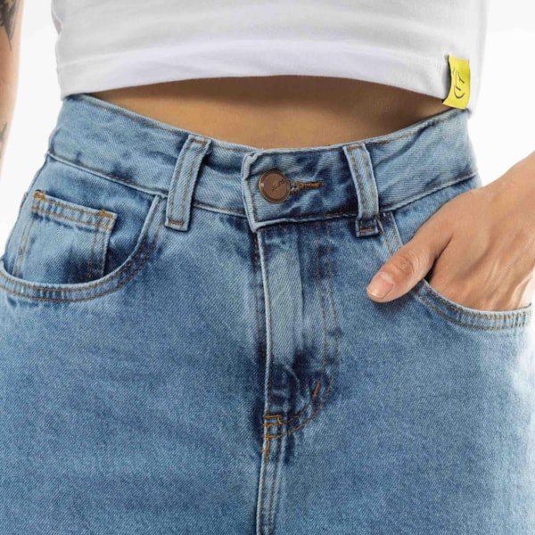 Segunda imagem do produto Calça Feminina Mom Strike