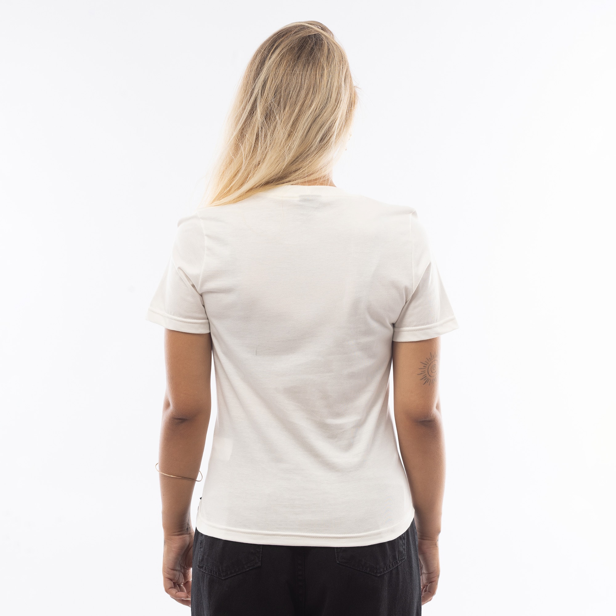 image_bc6be4a4-e2e8-4a23-8e8f-b73953d0a7b9