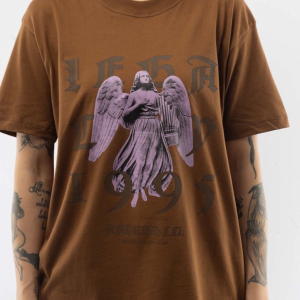 Segunda imagem do produto Camiseta Feminina Over Fallen