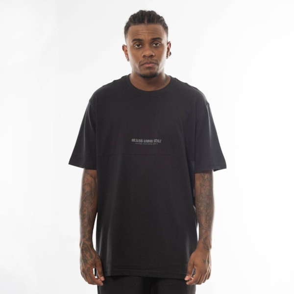 Camiseta Masculina Carved