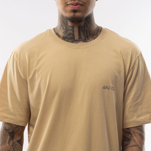 Segunda imagem do produto Camiseta Masculina Less