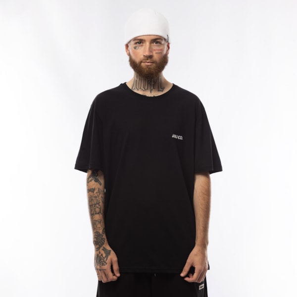 Camiseta Masculina Less