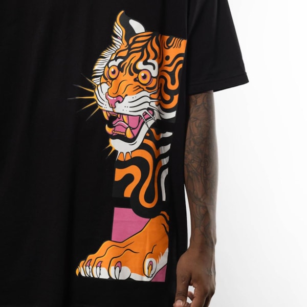 Segunda imagem do produto Camiseta Masculina Marcella Calado