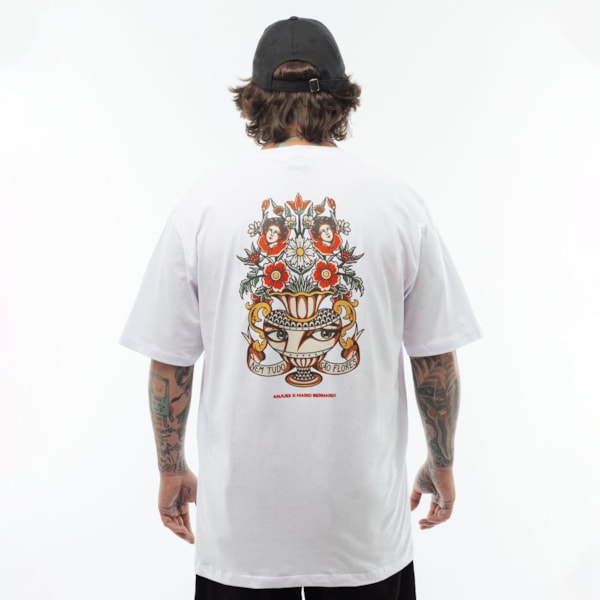 Segunda imagem do produto Camiseta Over Flower