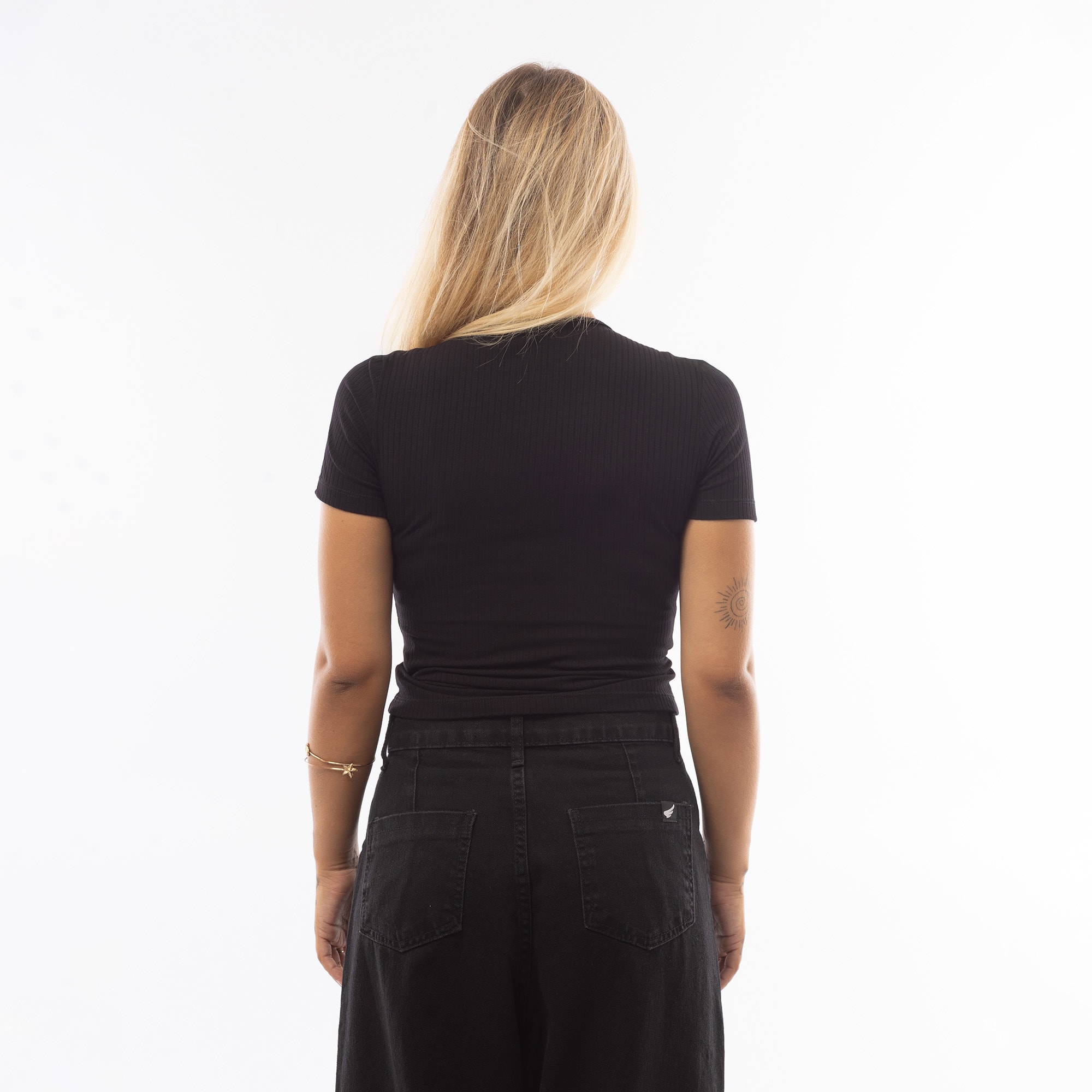 image_b5a6870b-2886-4012-b62c-d19d10ea2361