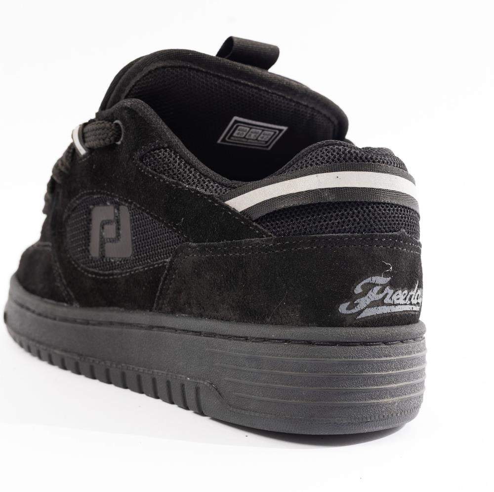 image_d719eb1b-4409-475e-82da-4a68bb7446c0