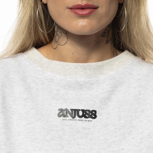 Segunda imagem do produto Moletom Básico Feminino Cropped