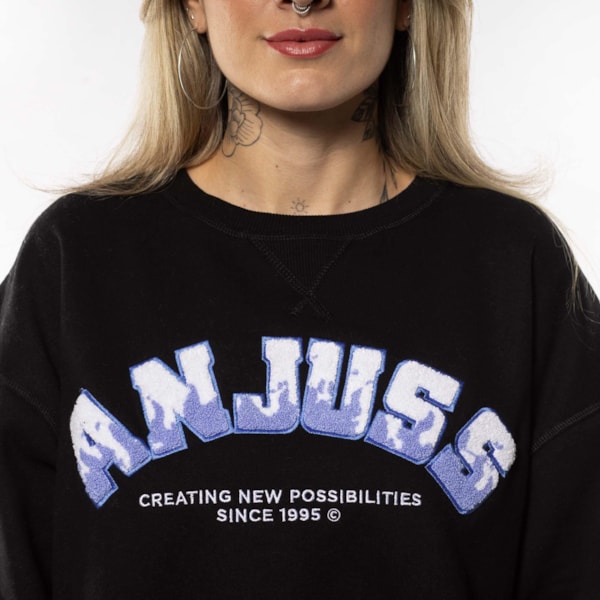 Segunda imagem do produto Moletom Careca Feminino Básico Possibility