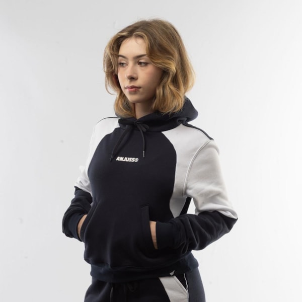 Segunda imagem do produto Moletom Feminina Cropped Tyler