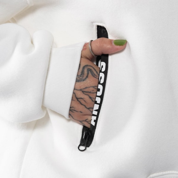 Segunda imagem do produto Moletom Feminino Com Touca Cuts