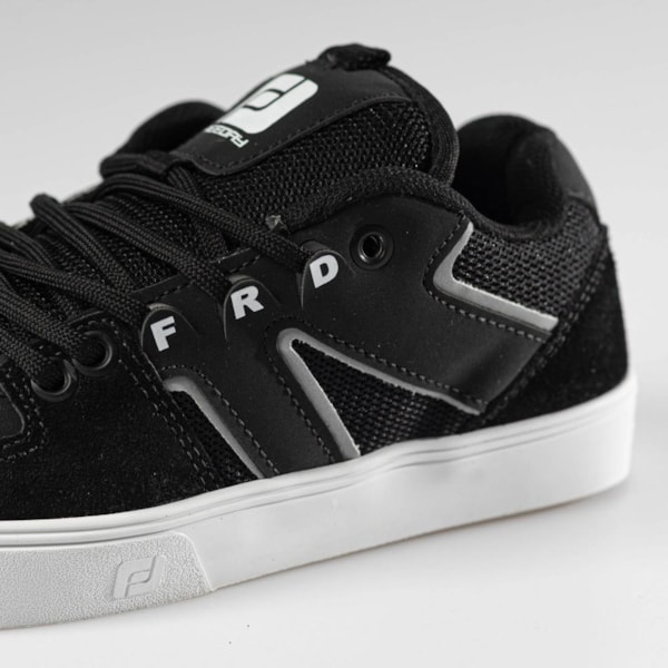 Segunda imagem do produto Tênis Freeday Nostal Pto/Reflec/Bco