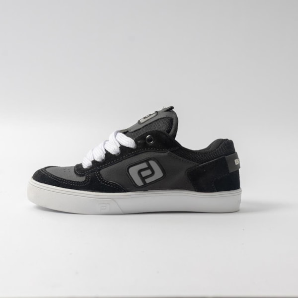 Segunda imagem do produto Tênis Freeday Upholder Pt/Refletivo