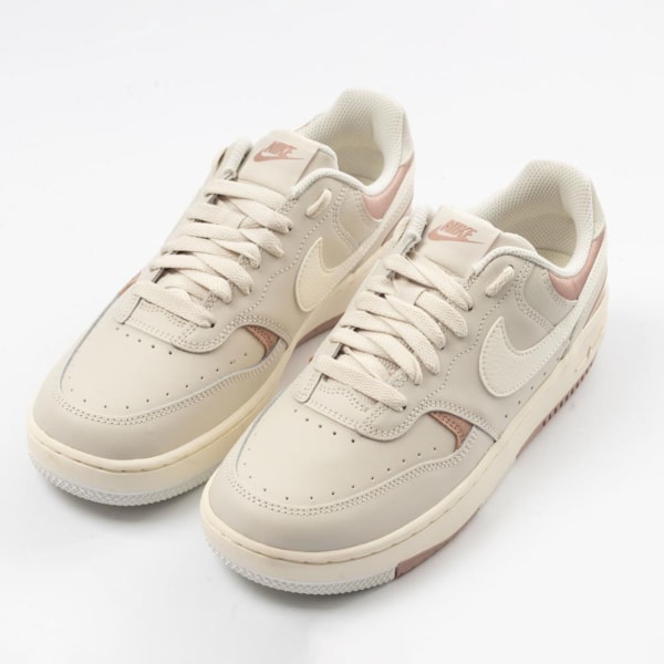 Tênis Nike Wmns Gamma Force 12 Marrom