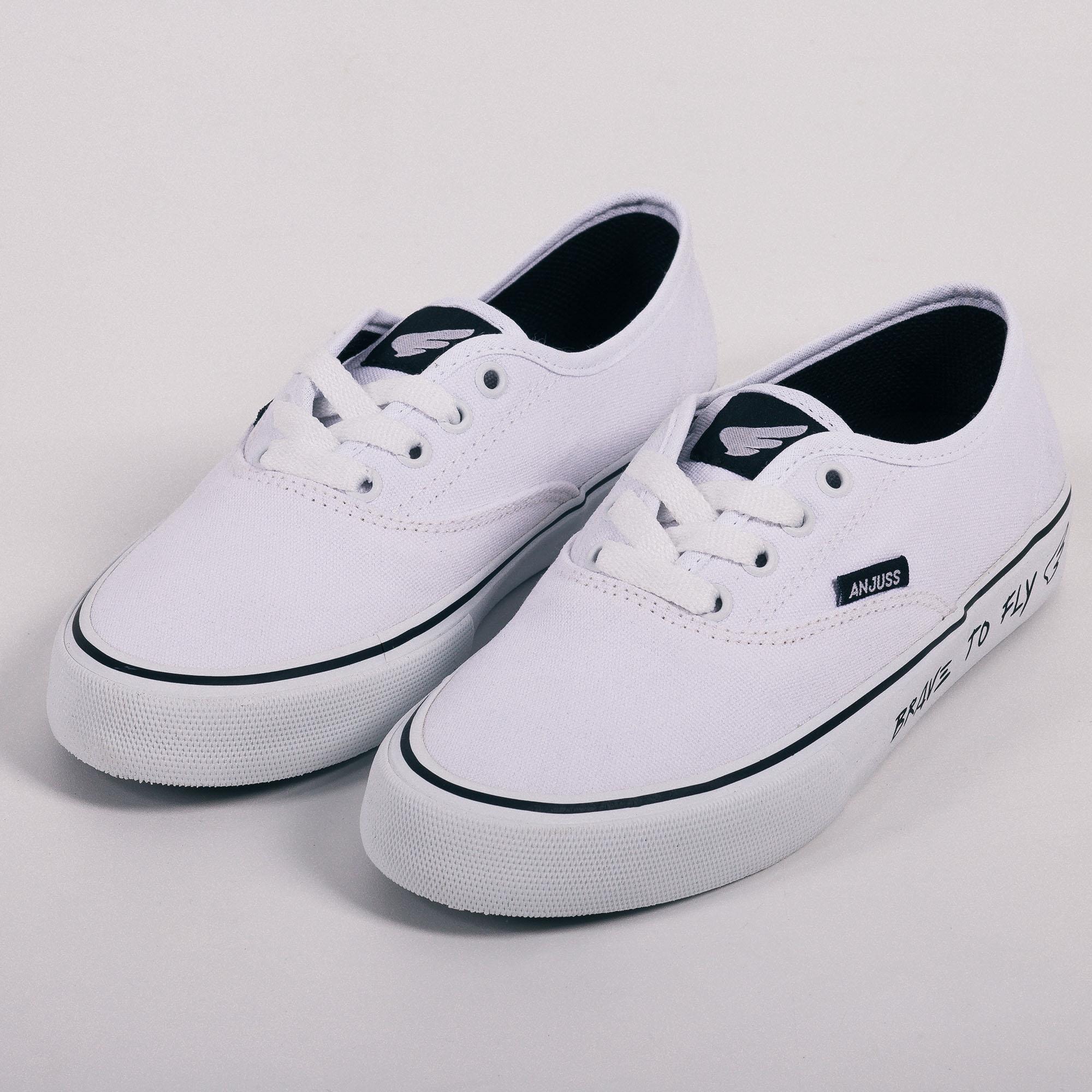 image_b8f95ecc-f0f8-4702-8c32-9c484c1e6b30